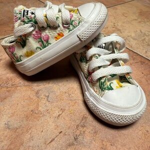 Converse Tulip Floral Sneakers
